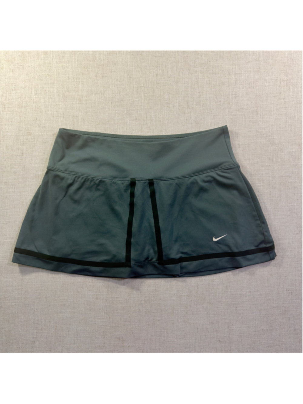 Nike Women’s Medium Grey Dri-FIT Tennis Skort Pleated Golf Athletic Skirt M